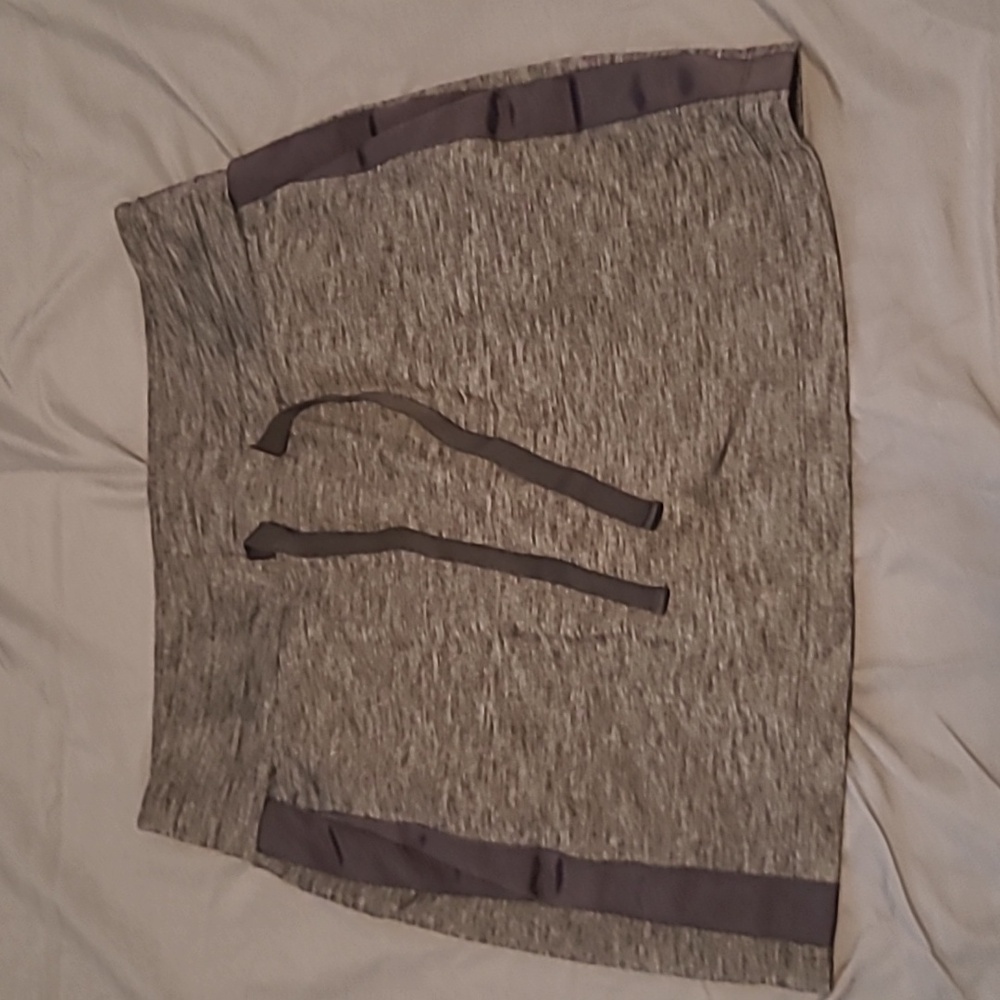 Athleta Metro Downtown Skort small